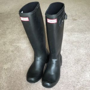 Hunter rain boots - black, matte, tall, size 7